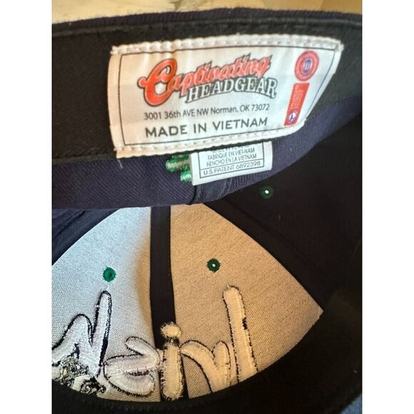 Notre Dame Irish Snapback Hat By Captivating Headgear Embroidered Logo Navy & Gr - Picture 2 of 7